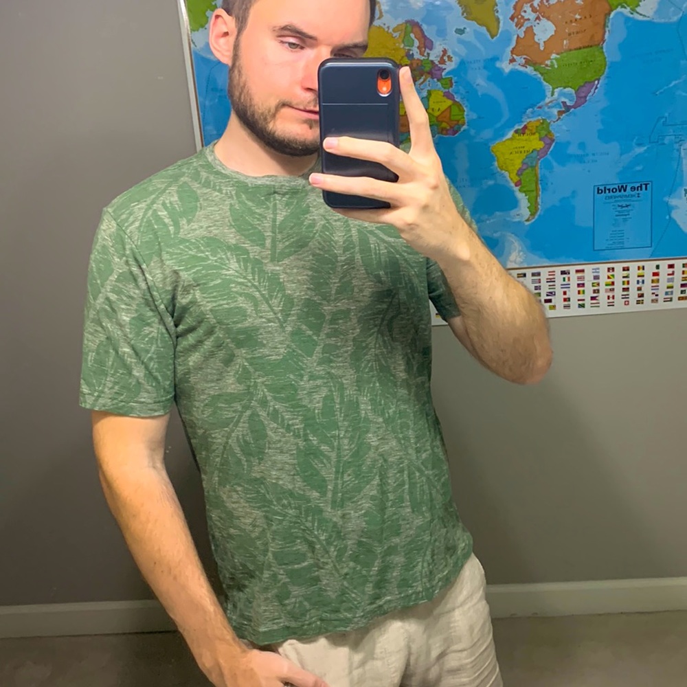 Chill Green Leaf T-Shirt Large